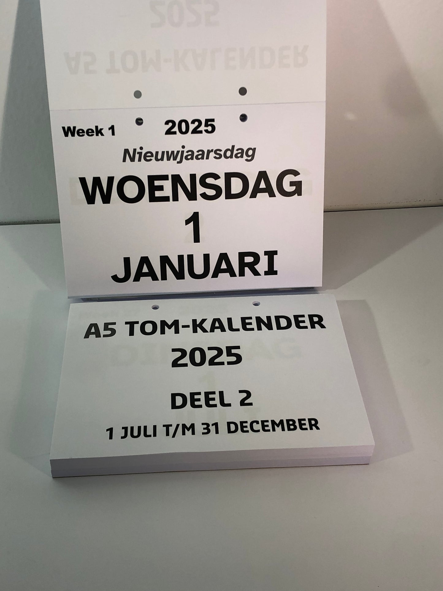 A5 TOM kalender met grote letters en cijfers